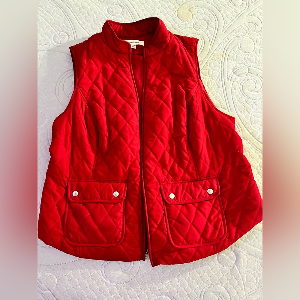 2x Croft & Barrow puffy zip up vest gently worn once